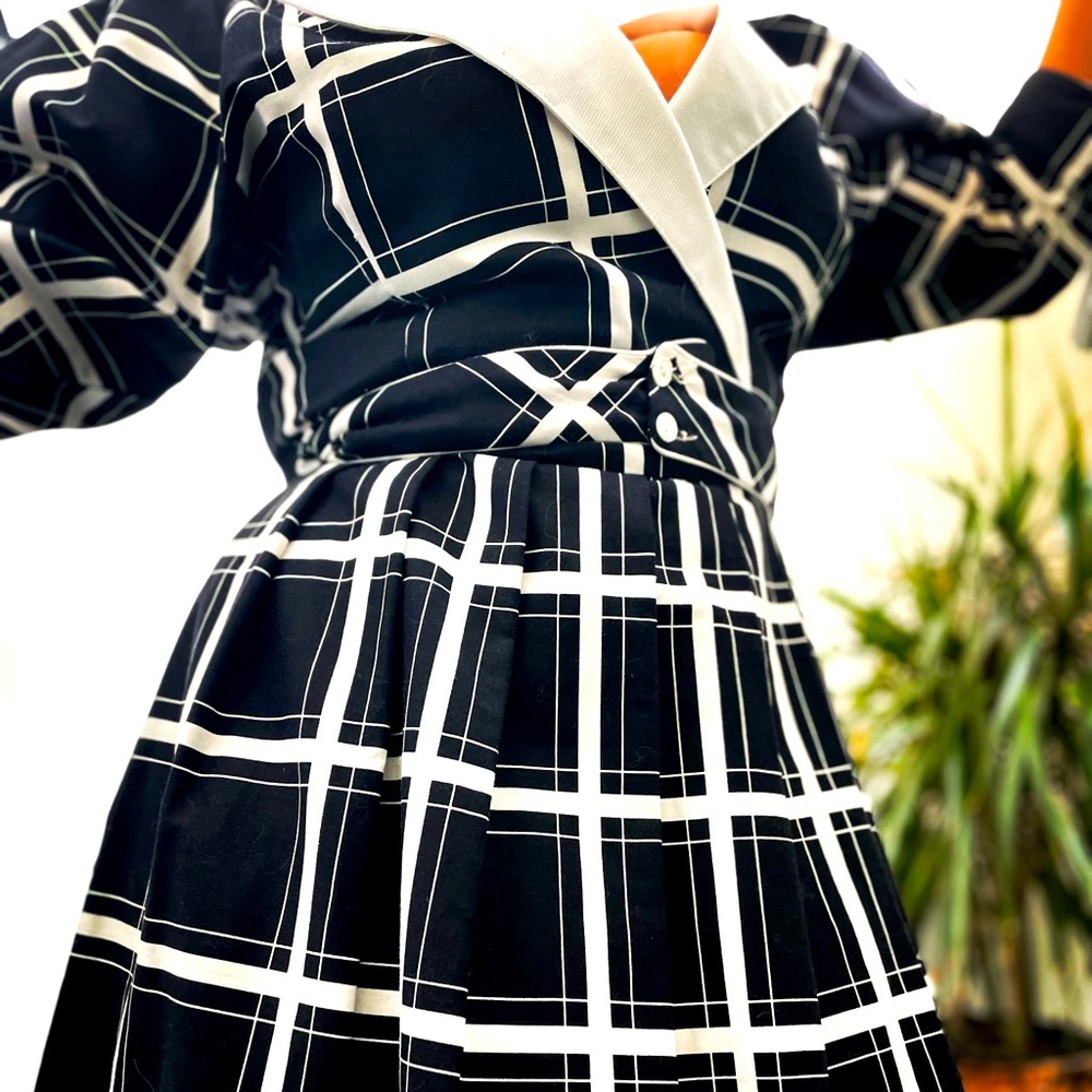 Vintage 1970s Dress Made in the USA W/ Pockets